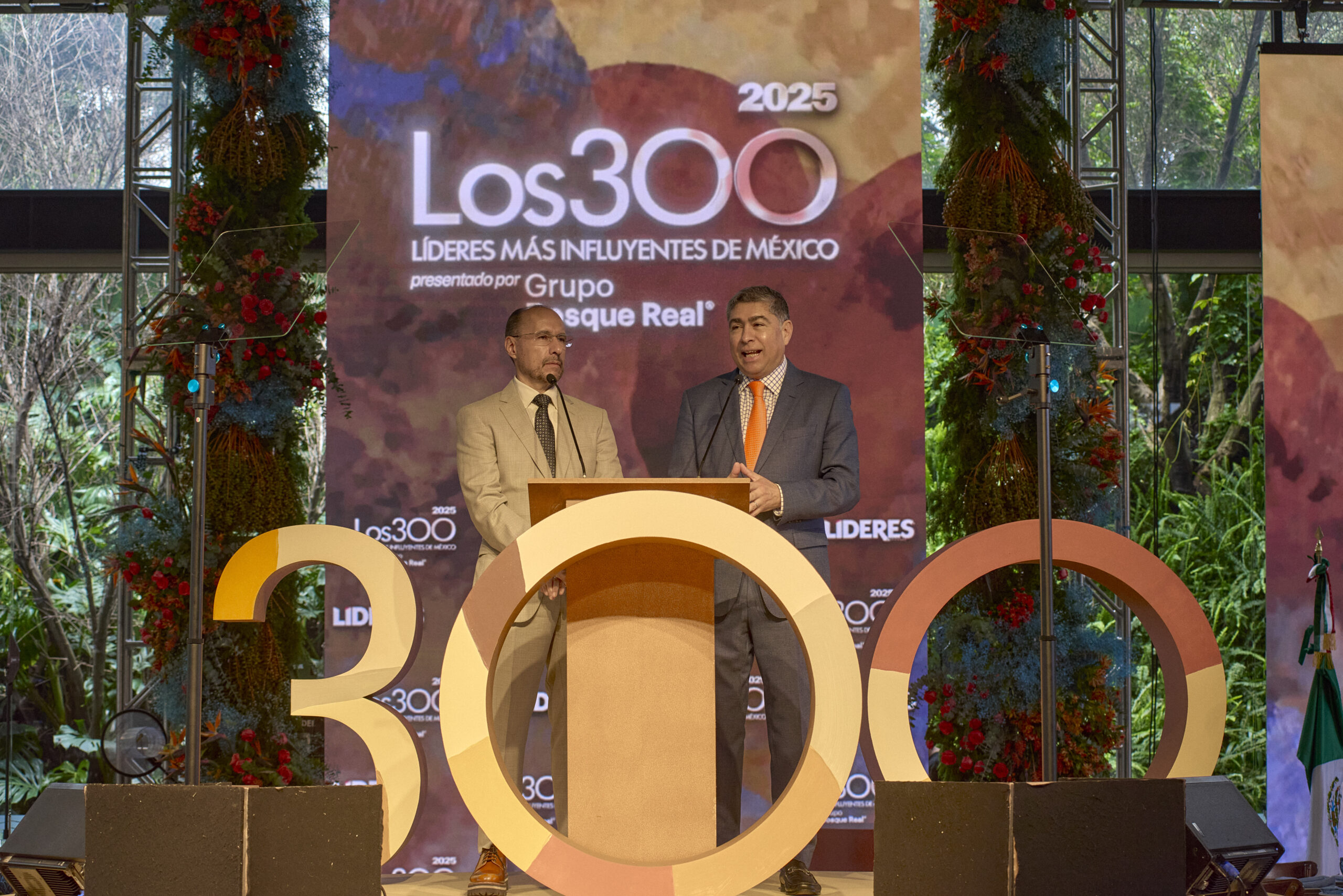 Los 300 · 2025