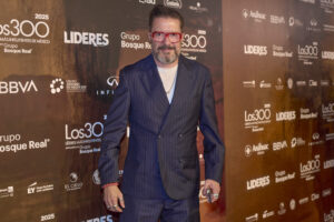 Los 300