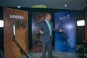 Los 300