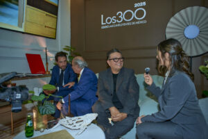 Los 300